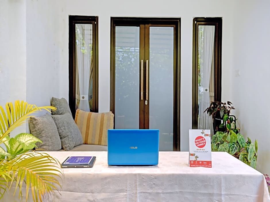 OYO 90525 White Guesthouse