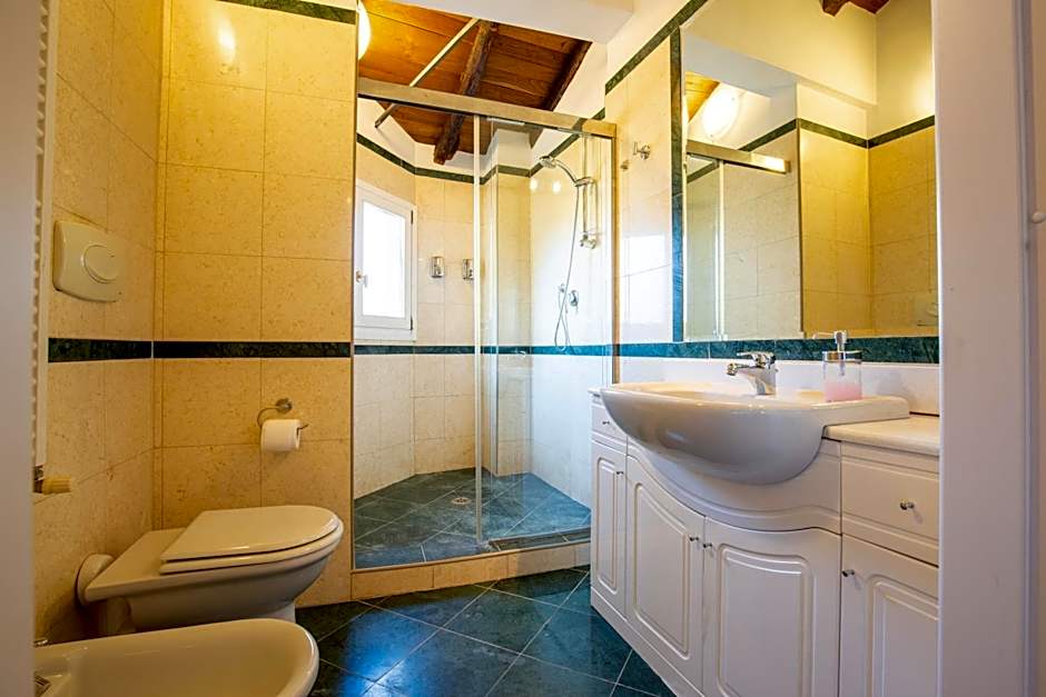 BolognaRoomscom - Santo Stefano Apartments