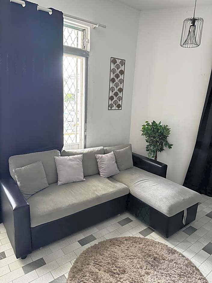 Urban Zen Appart Spacieux studio atypique avec bain a remous proche de tout