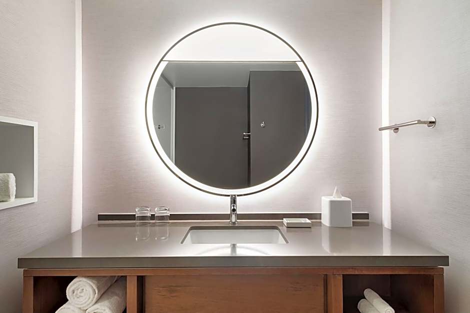 Courtyard By Marriott Marina Del Rey