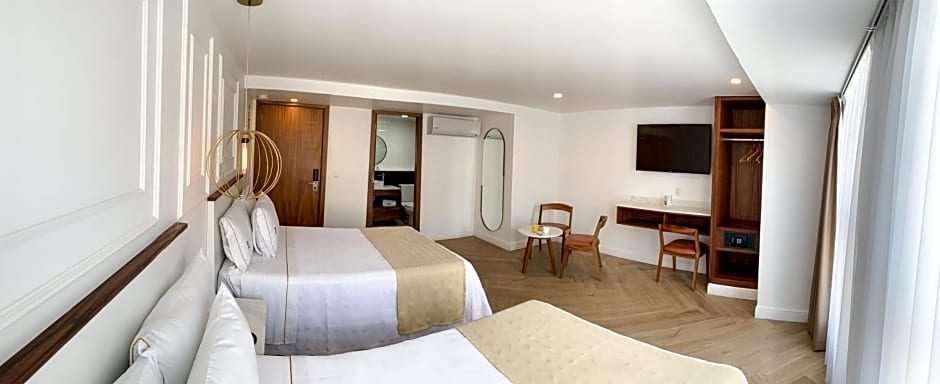 Six Hotel Guadalajara Degollado