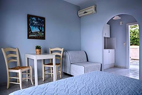 Double or Twin Room with Sea View