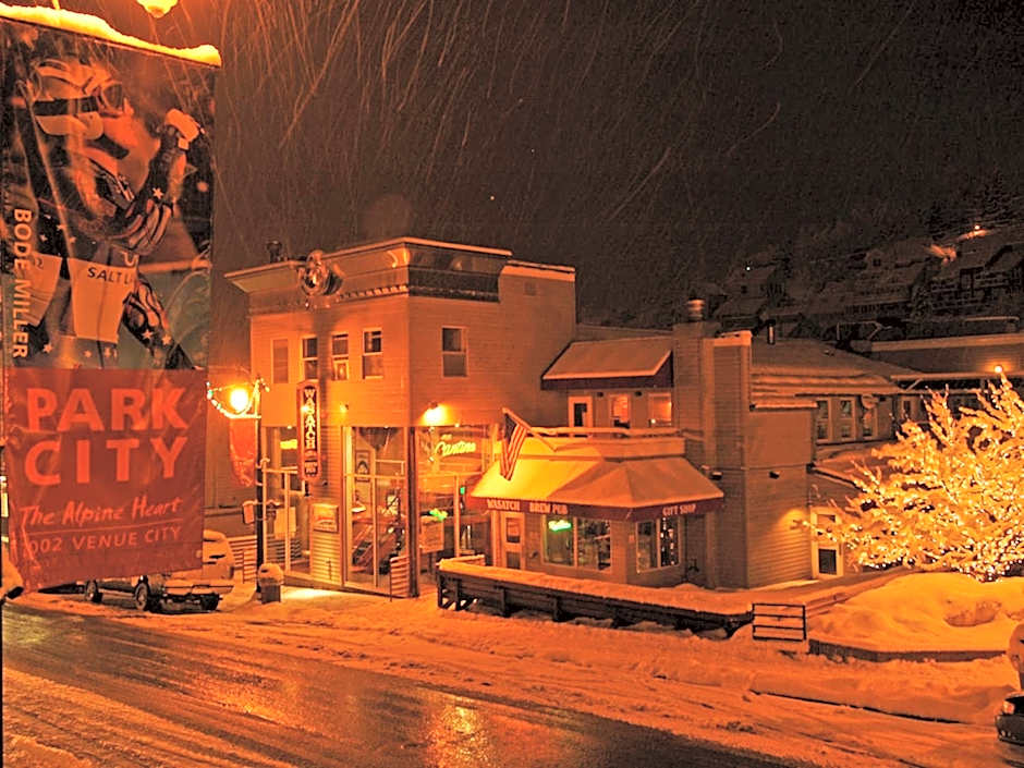 Treasure Mountain Inn