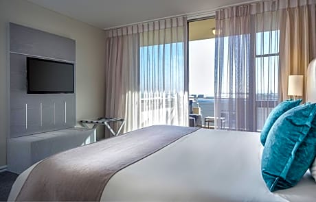 PARTIAL SEA VIEW ROOM