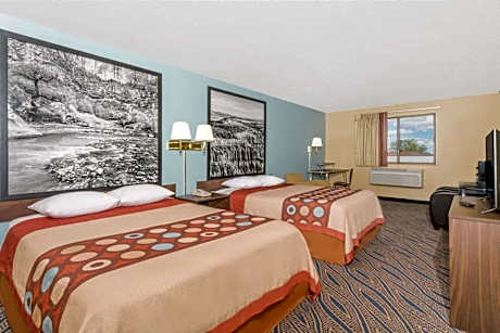 Deluxe Queen Room with Two Queen Beds - Non-Smoking