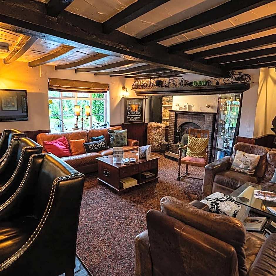 The Royal Arms Hotel Room Only