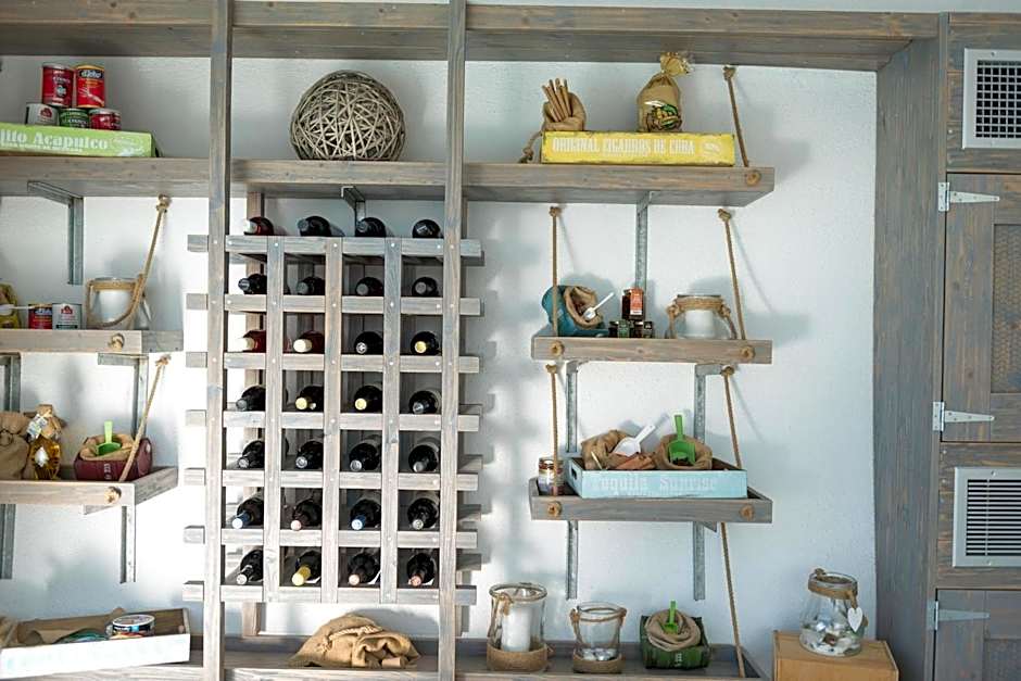 Caldera's Dolphin Suites