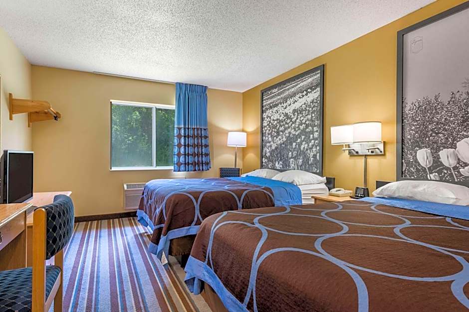 Super 8 by Wyndham Medina