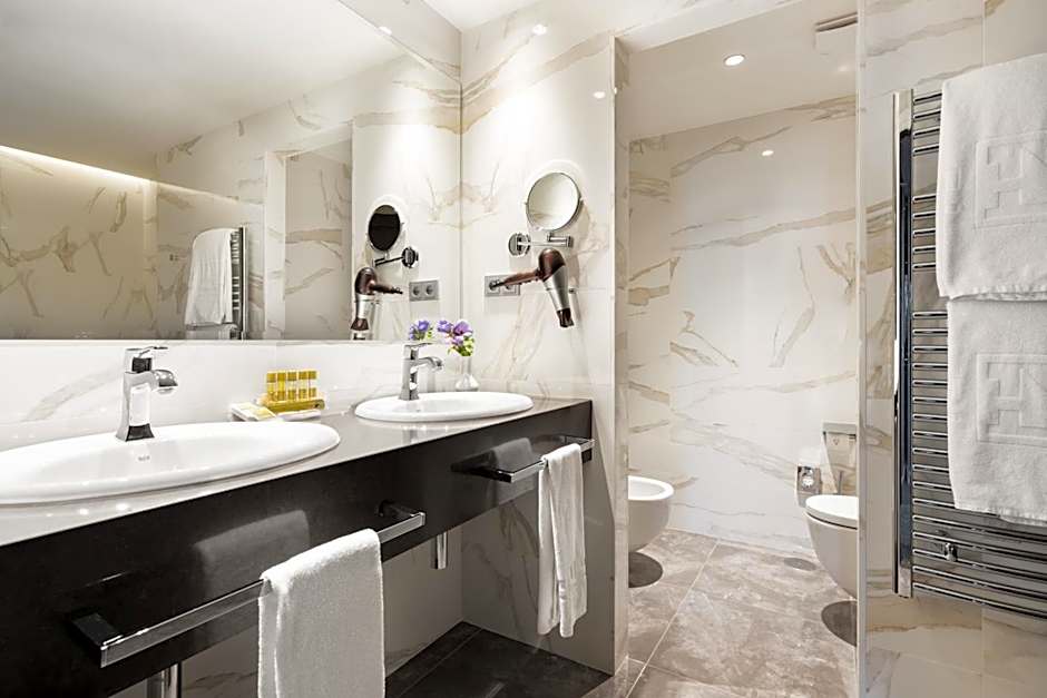 Eurostars Hotel Real