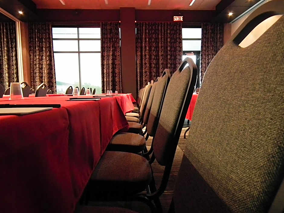 Grand Times Hotel Sherbrooke