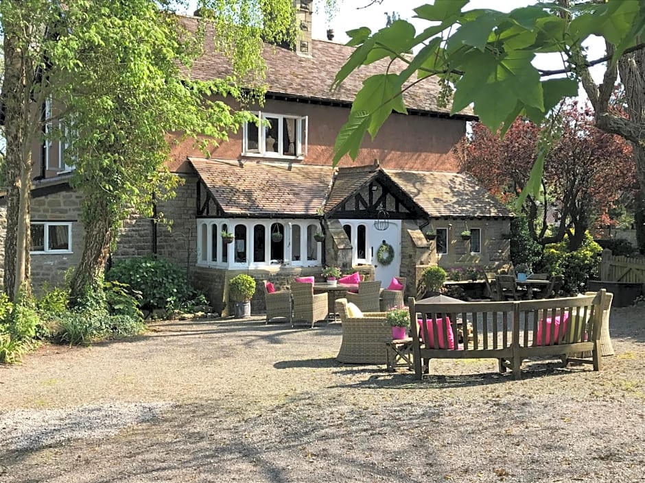 Coombe Lodge Farm House