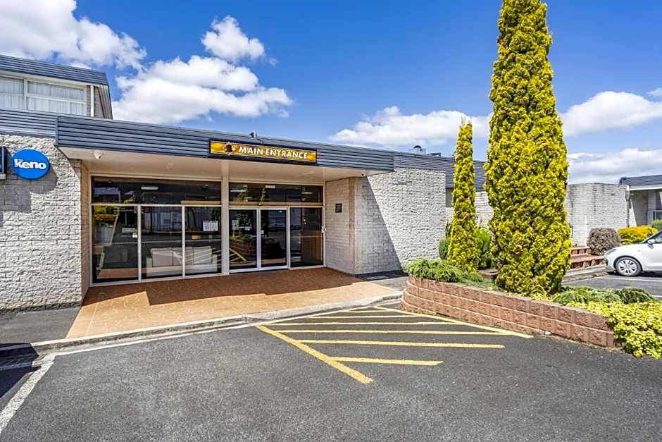 Top of the Town Hotel Motel