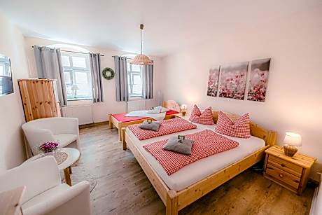 Triple Room with Shower