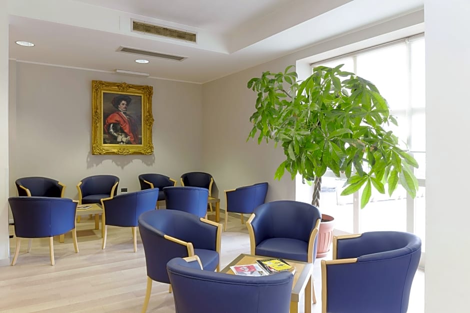 City Hotel & Suites Foligno