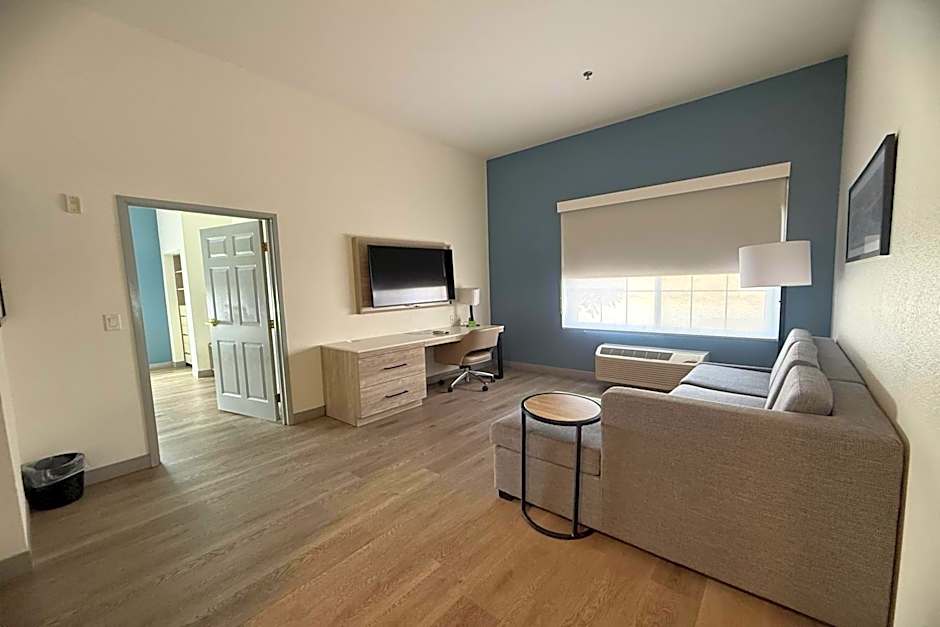 La Quinta Inn & Suites by Wyndham Albuquerque Midtown