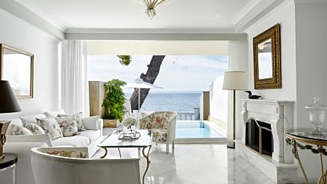 Executive Pool Suite with direct Sea View