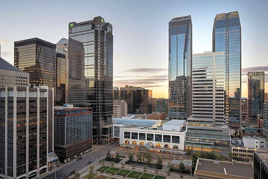 The Dorian, Autograph Collection