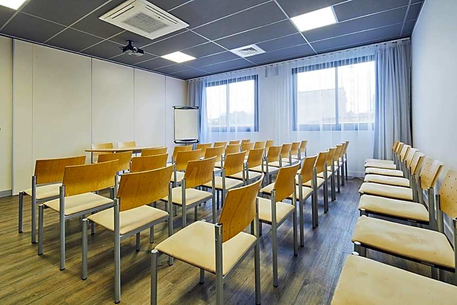 Kyriad Bezons - La Defense