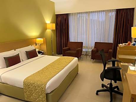 King Room with Pool View