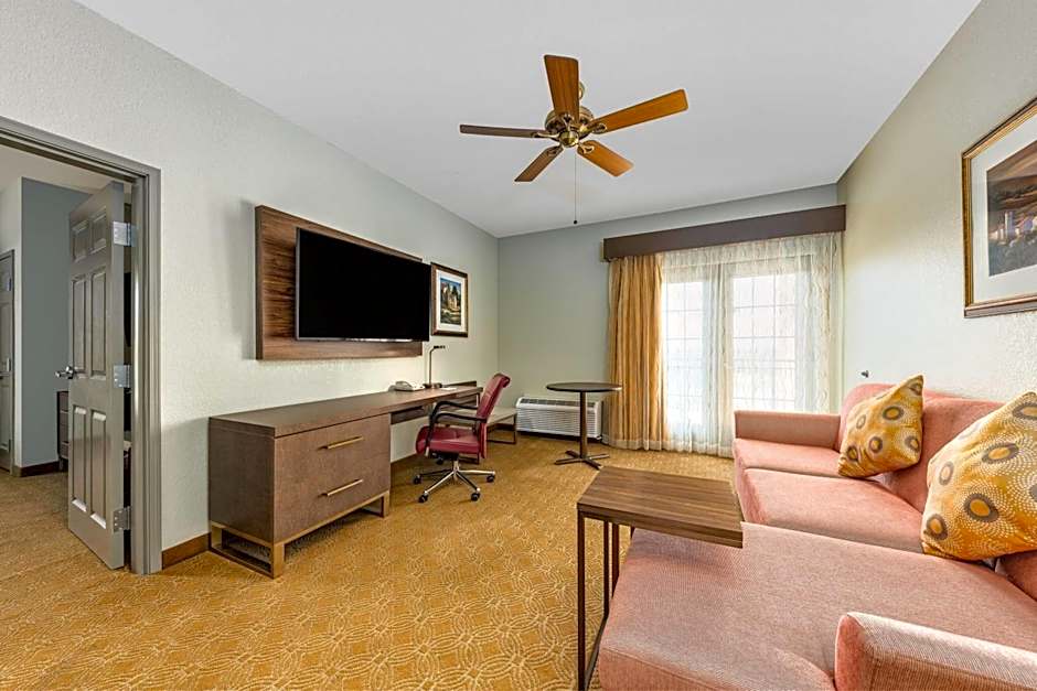 La Quinta Inn & Suites by Wyndham Marble Falls