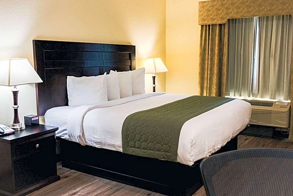 Grander Inn & Suites by IHG