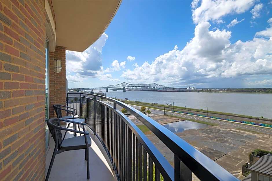 Hampton Inn By Hilton And Suites Baton Rouge