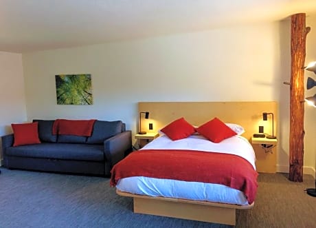 Maple Superior Queen Room