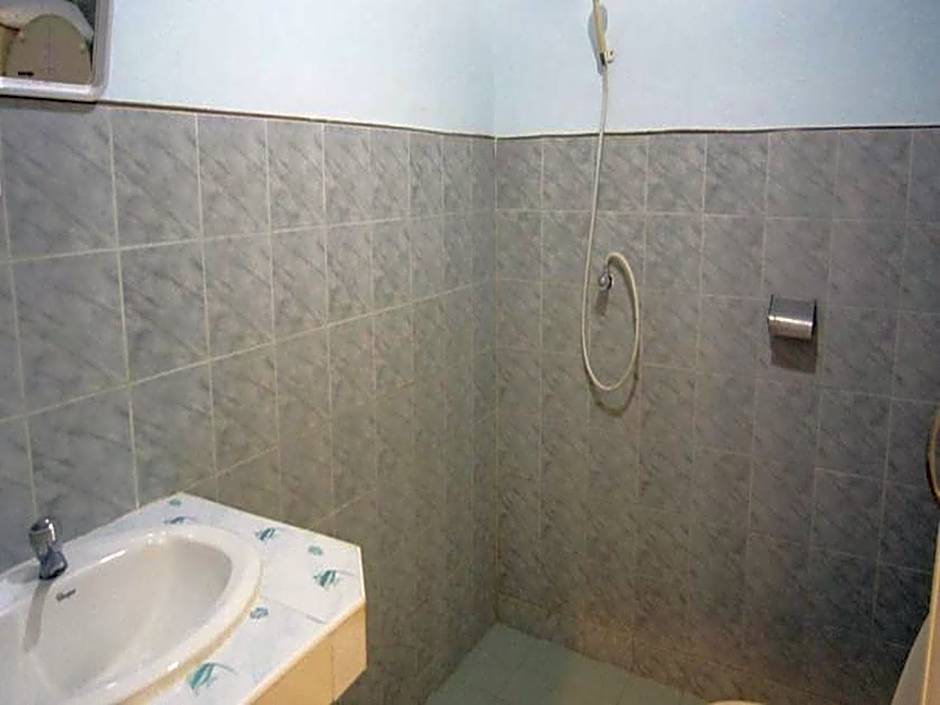 Lanta Bee Garden Bungalows