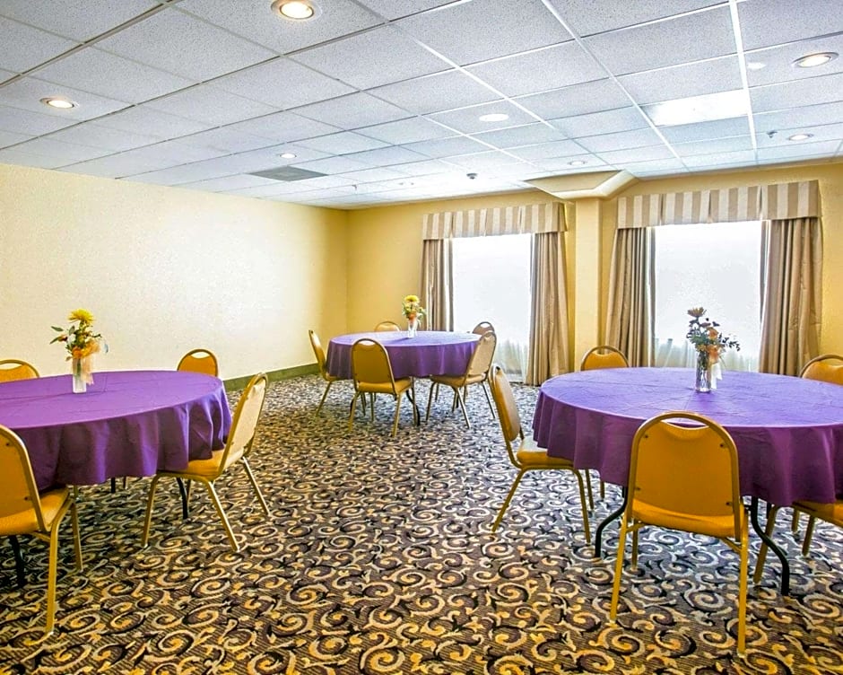 Sleep Inn & Suites near Palmetto State Park