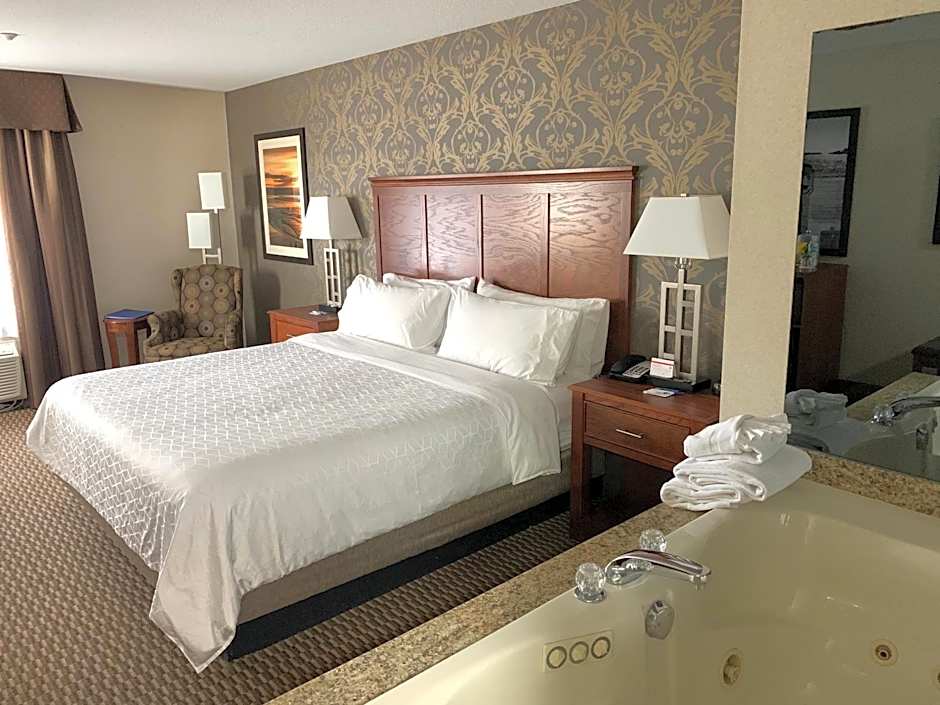 Holiday Inn Express Holland By IHG