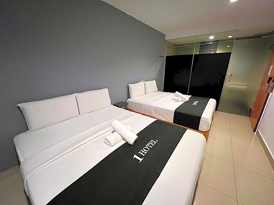 1 Hotel Mahkota Cheras