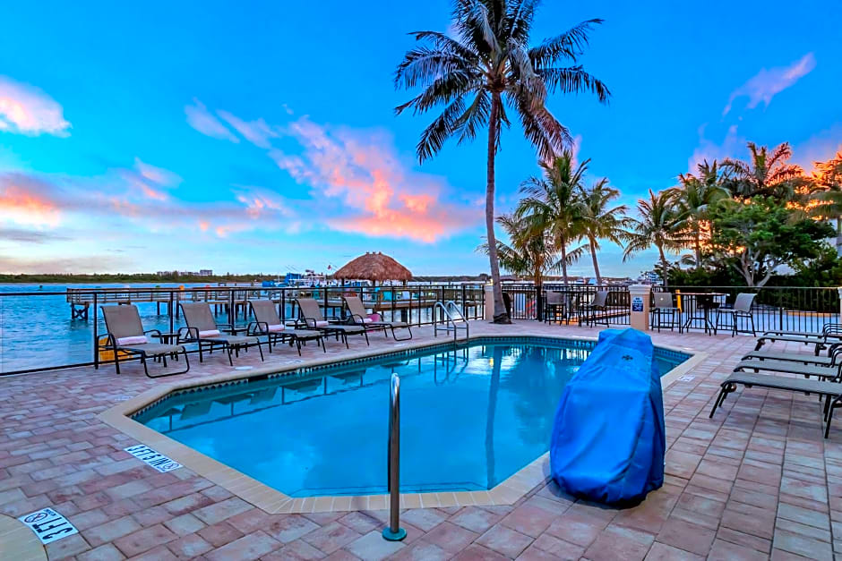 Hutchinson Island Hotel and Suites