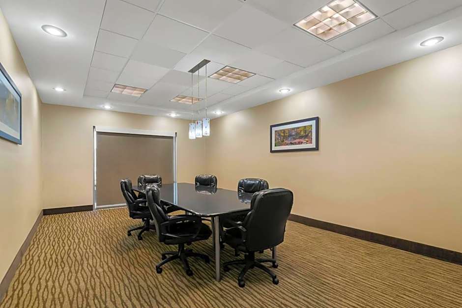 Comfort Suites Bentonville - Rogers