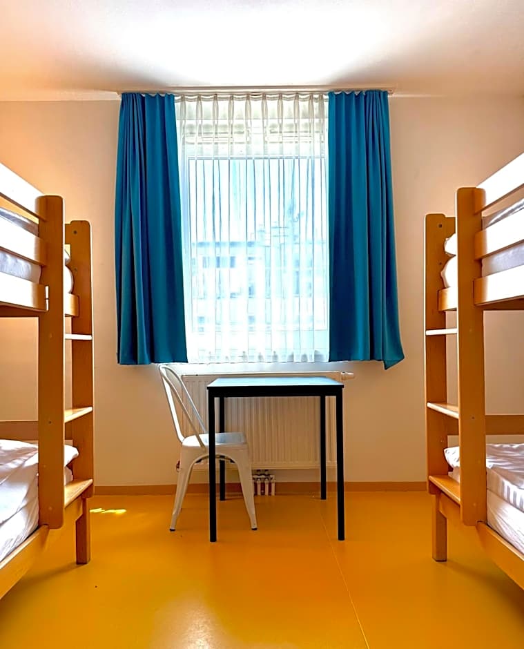 A&T Hotel & Hostel