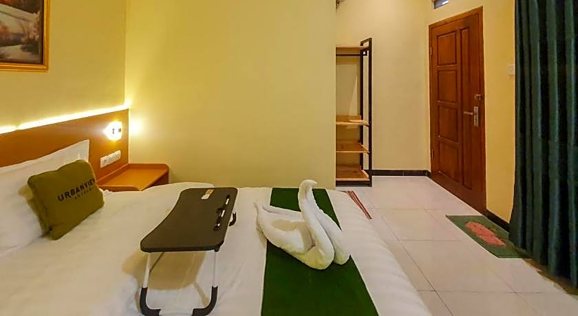 Urbanview Hotel Sakura Kampung Inggris Pare by RedDoorz