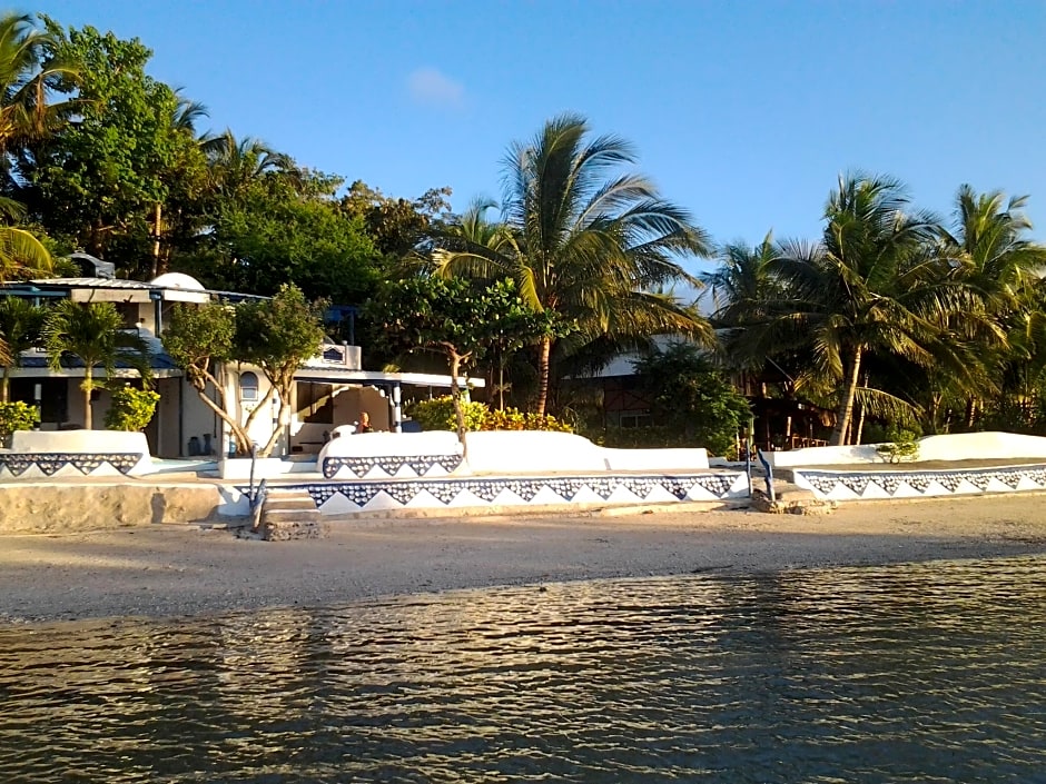 Casa de la Playa Beach Resort