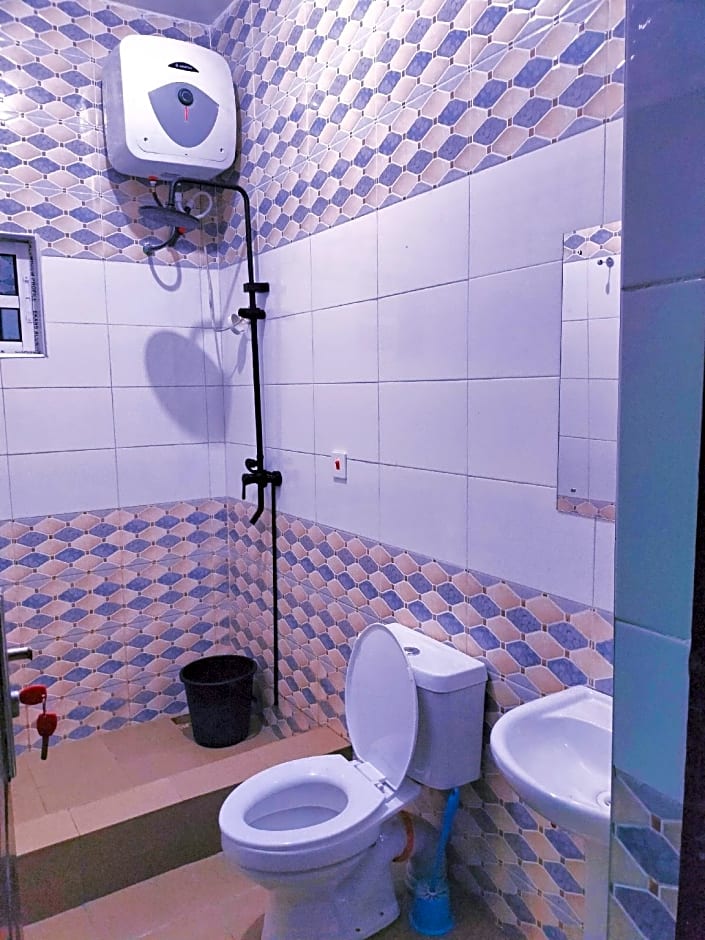 Lacoms Hotels and Suites