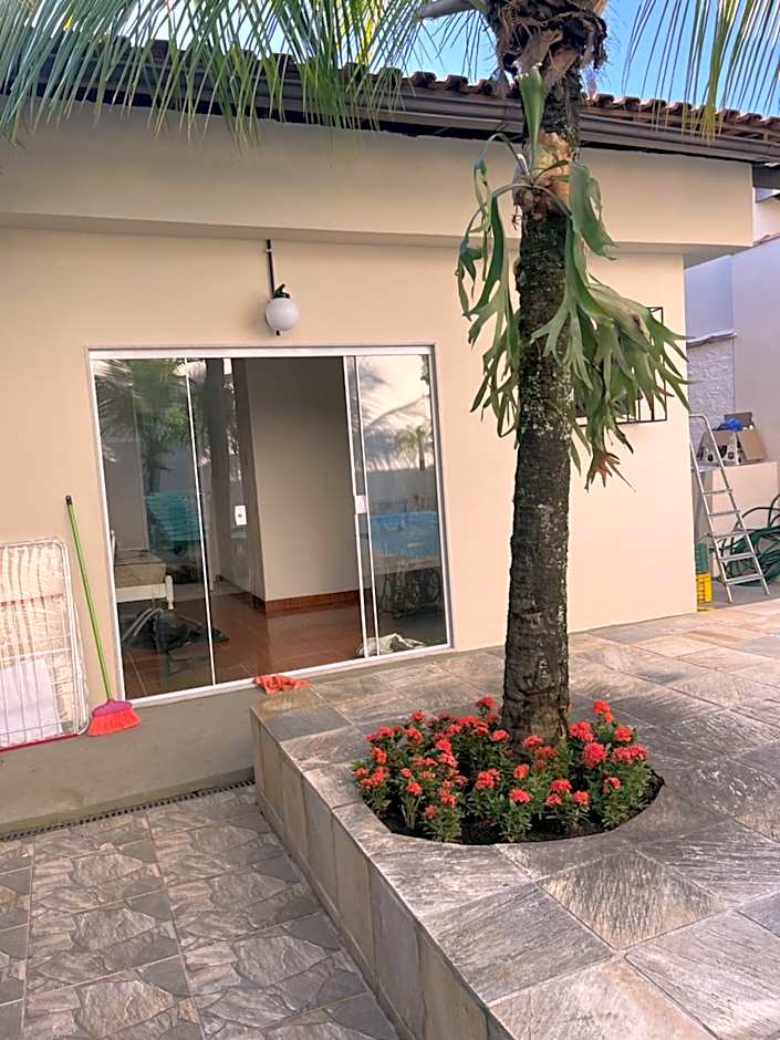 Casa com piscina em Piratininga