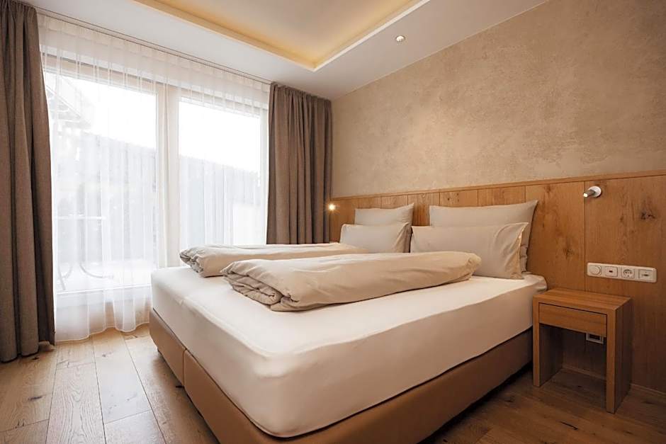 Photo 1 of 3 of Double Room
