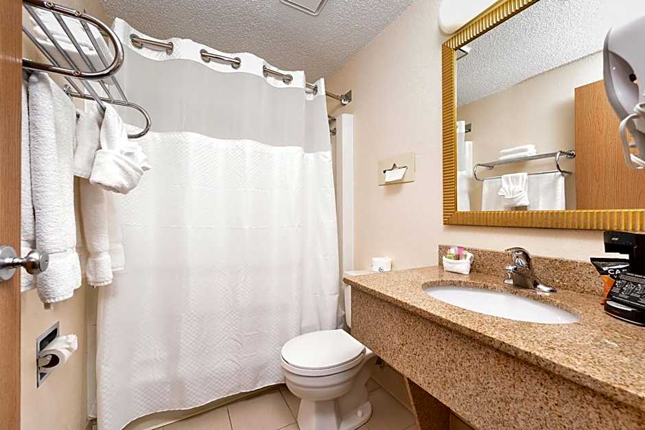 Super 8 by Wyndham Casper West by the River