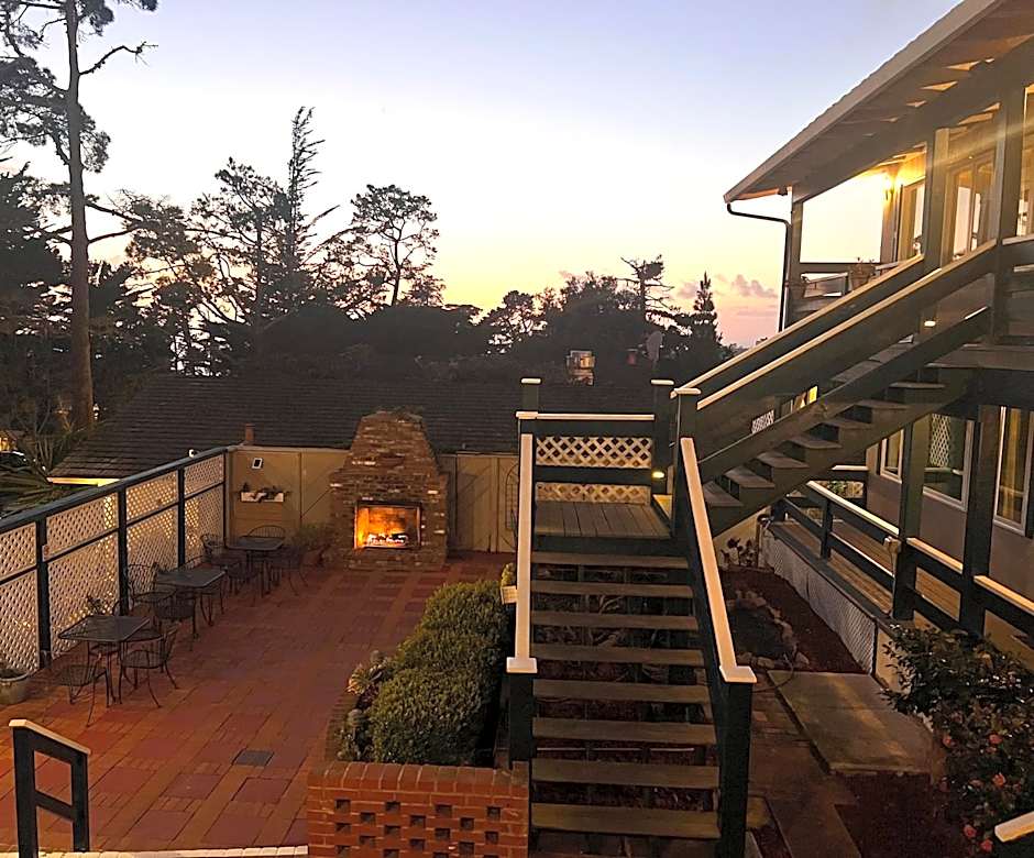 Carmel Wayfarer Inn