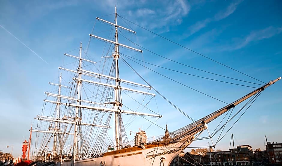 Hôtel Les Gens De Mer Dunkerque by Popinns
