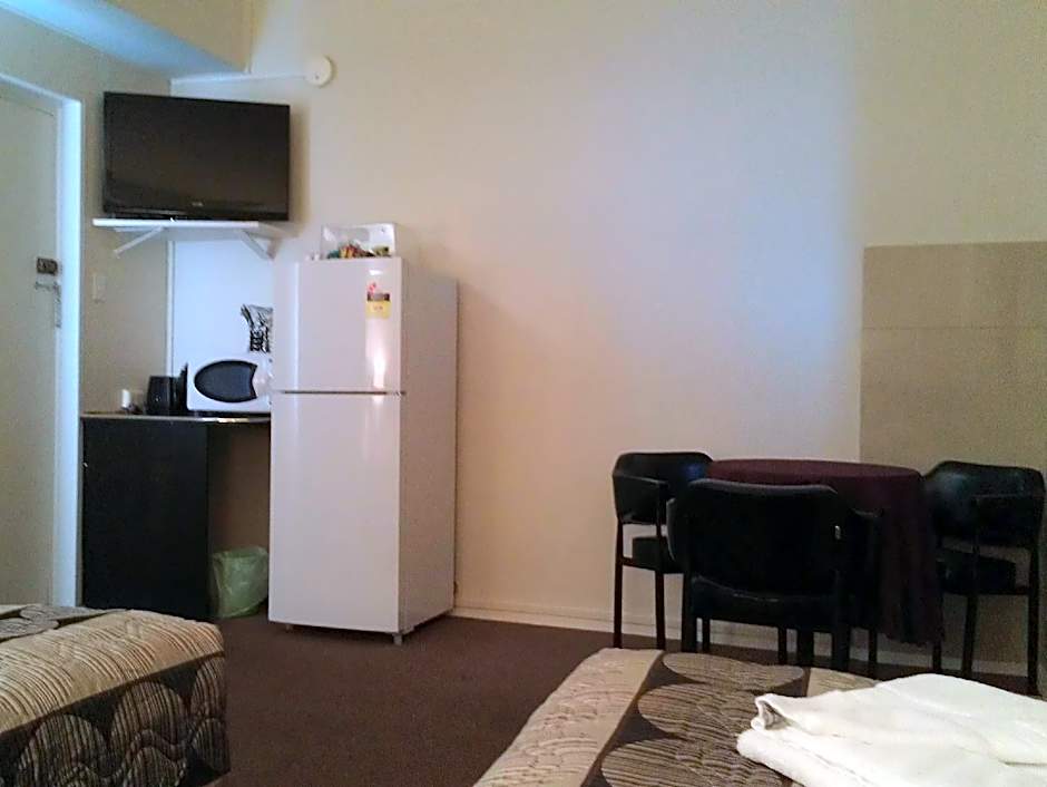 Avalon Motel