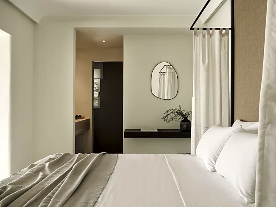 Ezio Bo Luxury Living