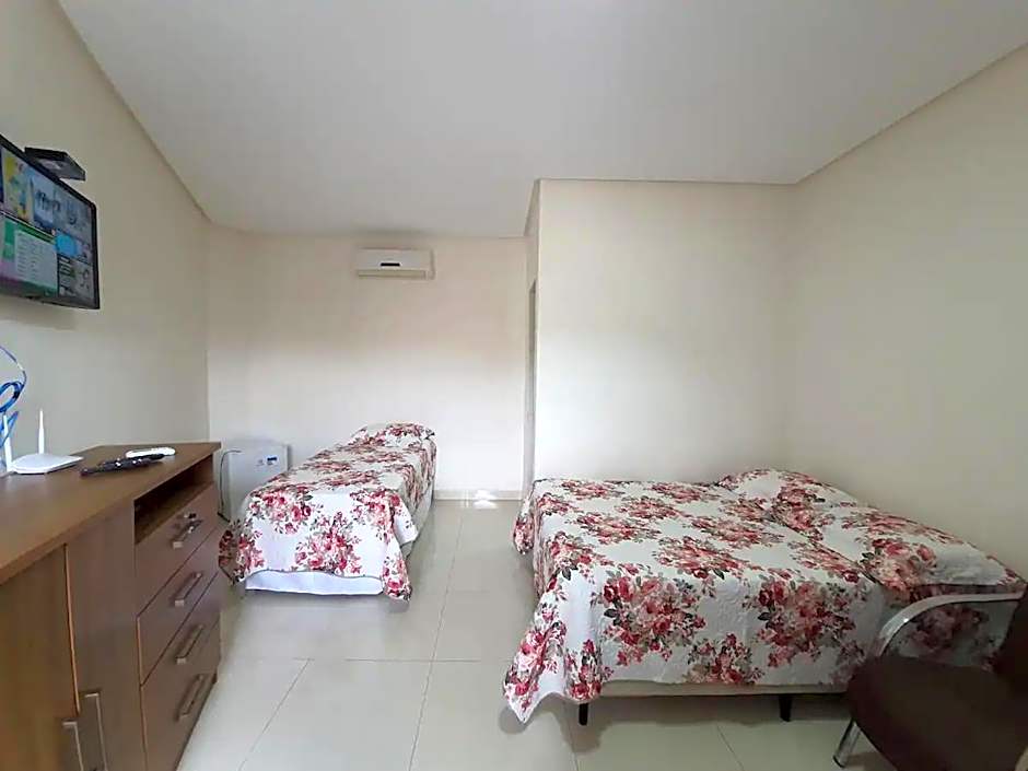 Suíte para 5 Pessoas com Ar e Próxima ao Centro