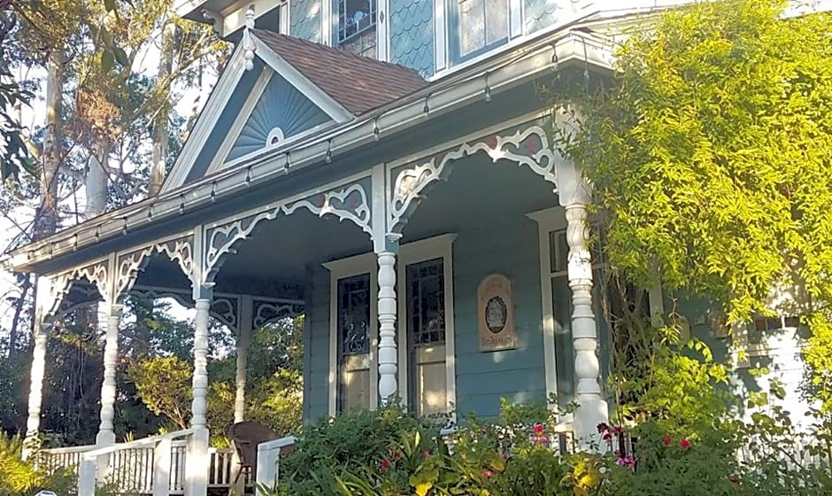 Kaleidoscope Inn & Gardens