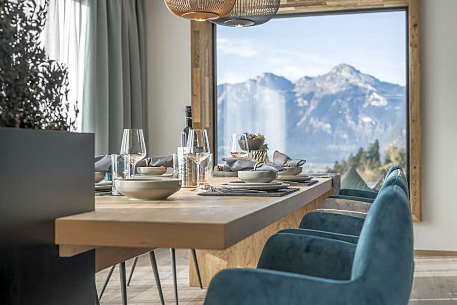 Perfect Lodgings Panorama