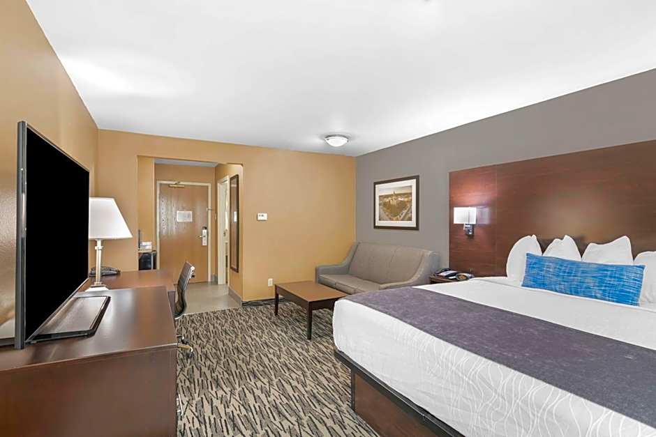 Best Western Plus Denton Inn & Suites