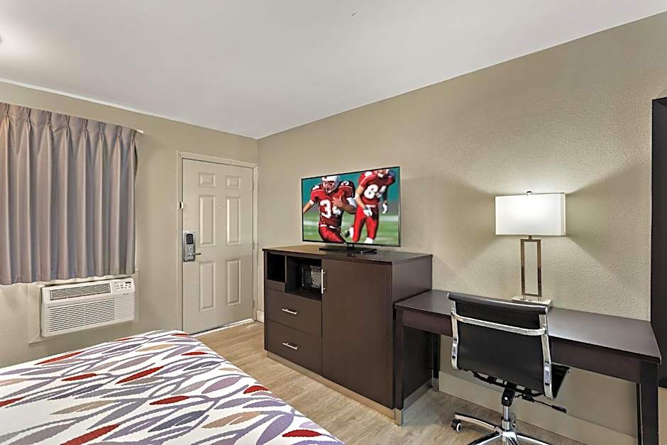 Red Roof Inn Redding