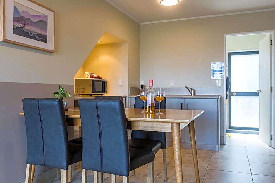 Le Chalet Suisse Motel Taupo